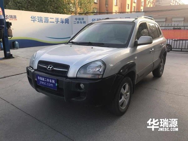 年青动感的城市SUV-现代途胜，首付1万就可开回家