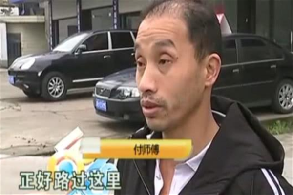 大叔突发奇想，“顺便”买了台二手车，回到家才想起自己没驾照！