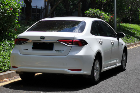 深圳二手丰田卡罗拉 2019款 双擎 1.8L E二手CVT 先锋版