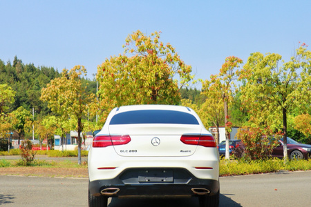 文山二手奔驰GLC轿跑 2018款 GLC 200 4MATIC 轿跑SUV