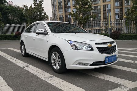 宜昌二手雪佛兰科鲁兹 2015款 三厢 1.5L SE MT 经典版